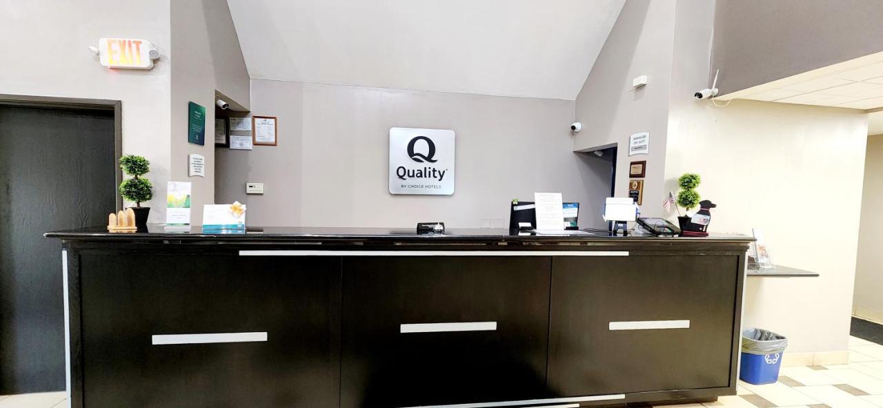 Quality Inn Brunswick Cleveland South Eksteriør billede