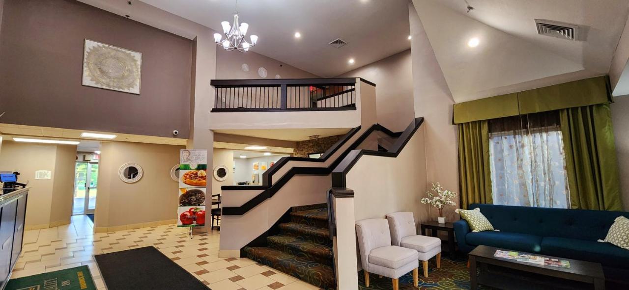 Quality Inn Brunswick Cleveland South Eksteriør billede